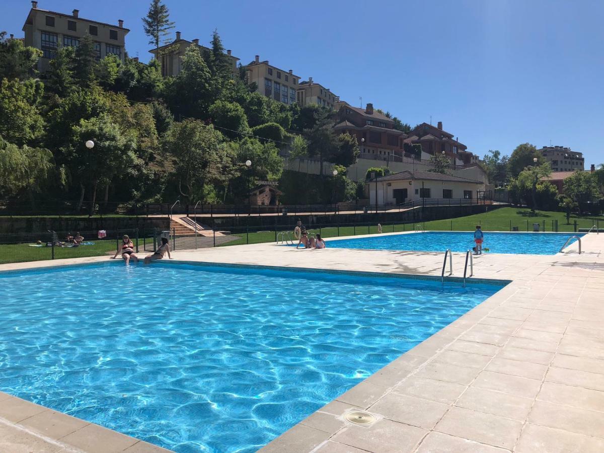 Apartamento Ezcaray Con Piscina Zorraquín Exterior foto